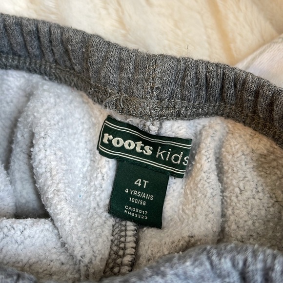 Roots kids 4T jogger pants in grey with pink logo - Picture 4 of 5